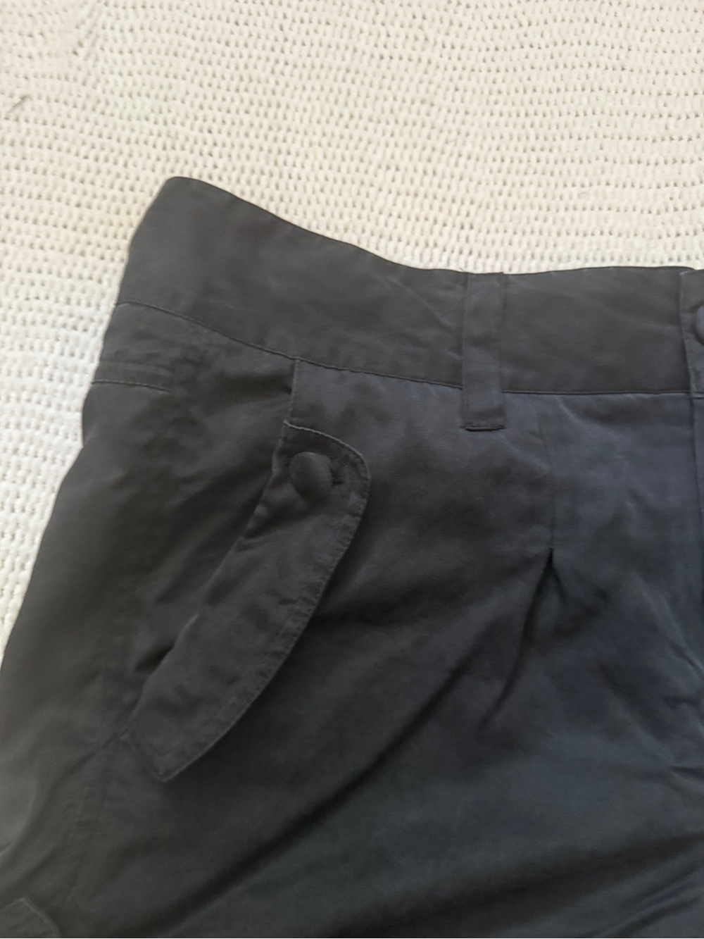 Living Planet 100% Eco-Friendly Silk Black Shorts | Size Medium - Picture 8 of 9